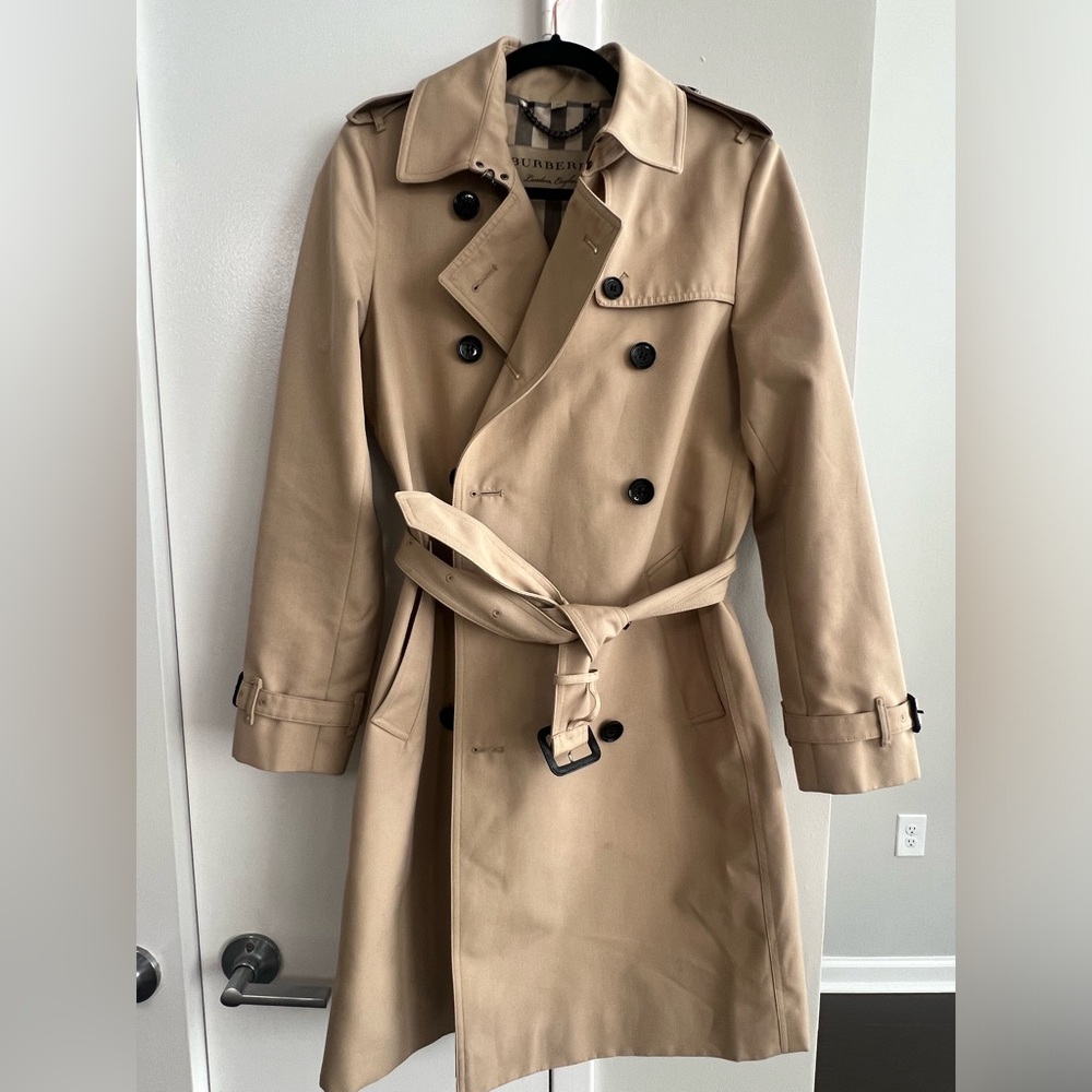 Burberry Trench coat